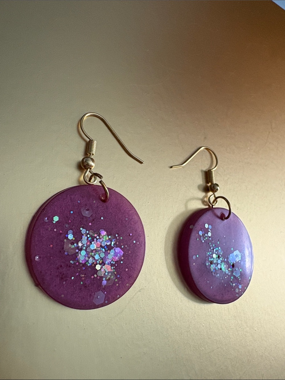 Emmy’s Creations Hand Crafted Purple Glitter Disc Drop Earrings - Picture 2 of 3
